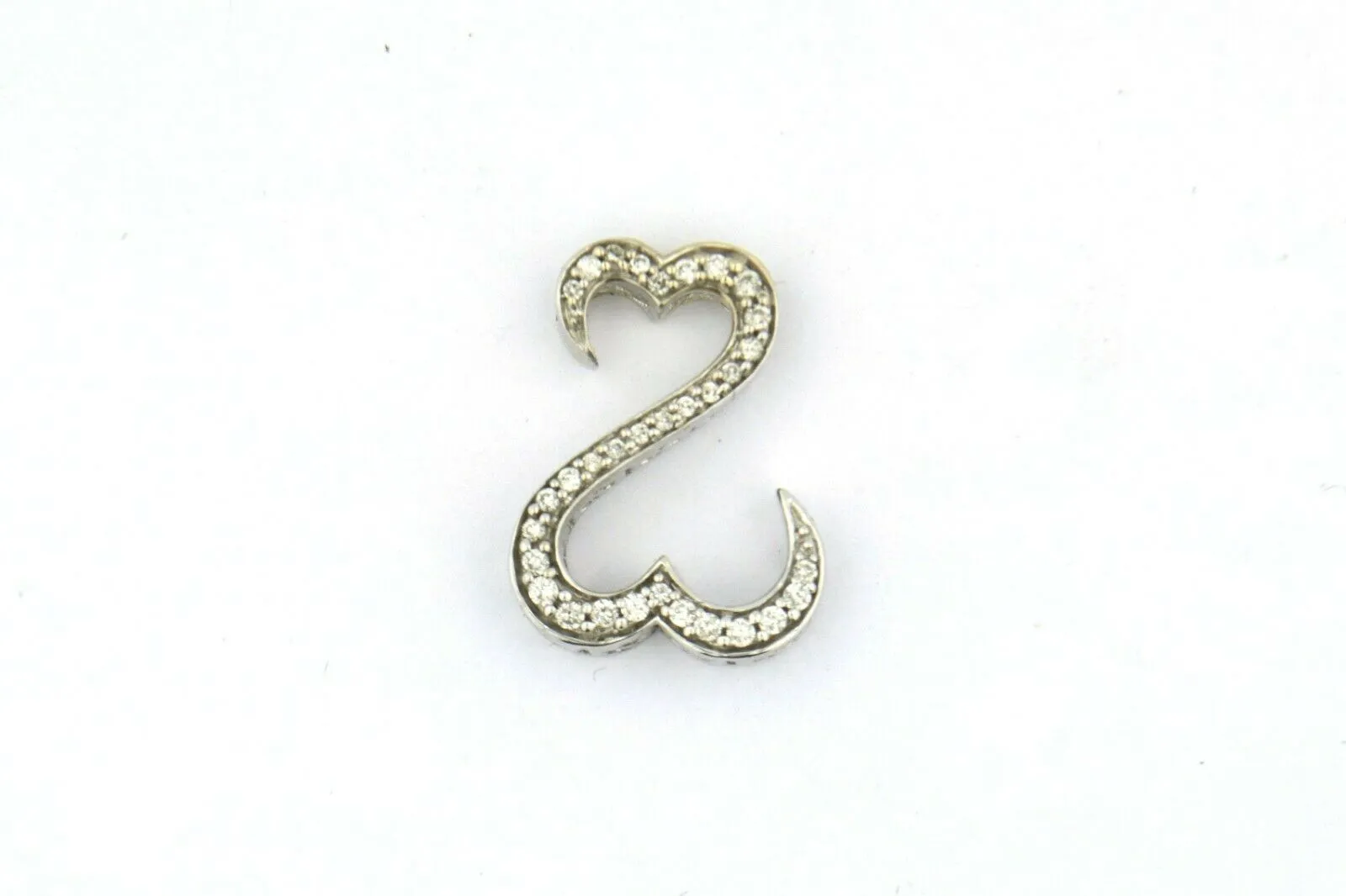 14KW 0.25CTTW Open Heart Diamond Pendant I1 H-I 2.3g 20x15MM