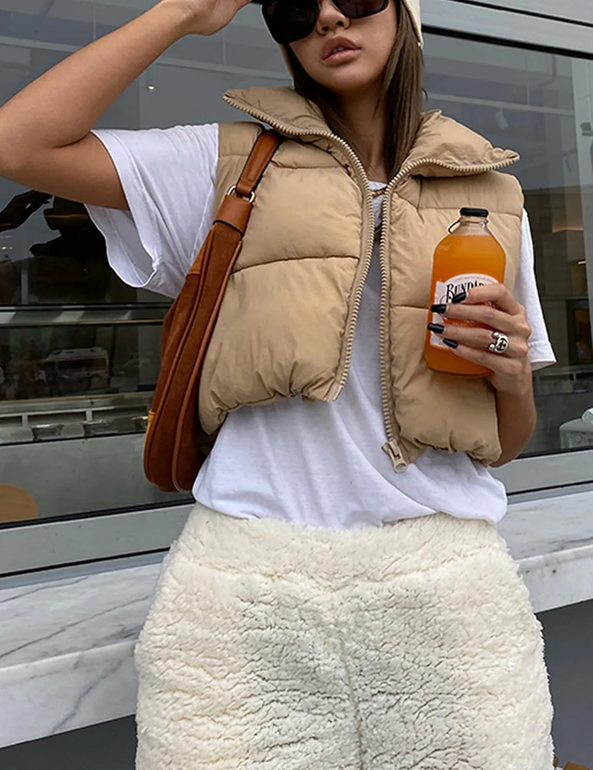 APAFES Womens Winter Cropped Puffer Vest High Stand Collar Lightweight Insulated Crop Vests Outerwear