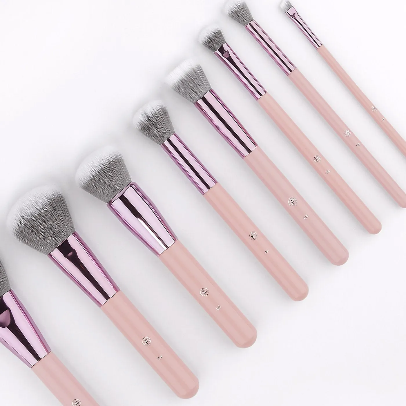BH Cosmetics - Opallusion: Dreamy - 8 Piece Brush Set  DUBAI UAE - Dubuy world