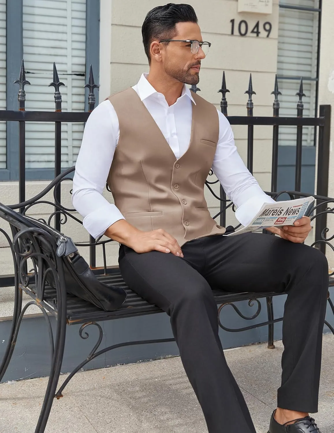 COOFANDY Men's Business Suit Vests Slim Fit Formal Dress Waistcoat Groomsman Vest For Wedding
