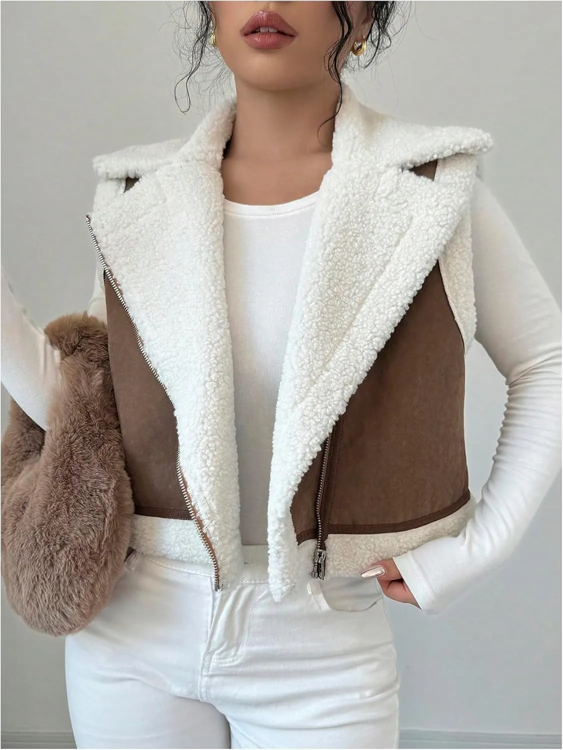 GORGLITTER Women's Fuzzy Vest Outerwear Trendy Fall Fleece Sherpa Vest Sleeveless Old Money Coat Vests