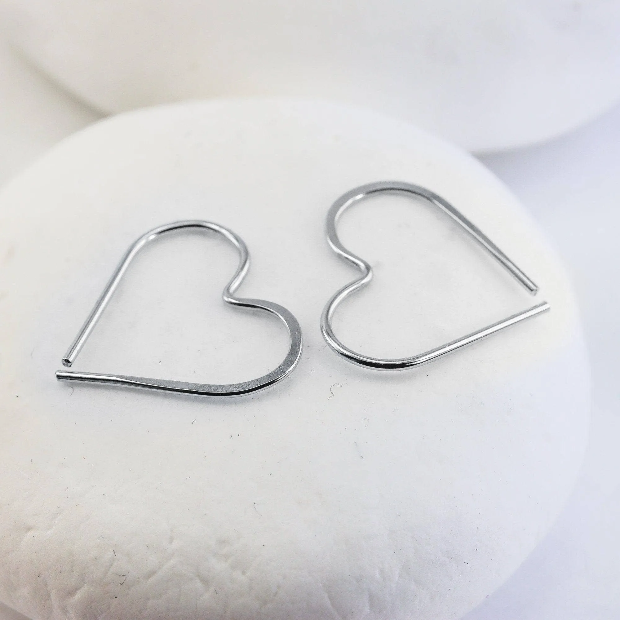 Huggie Heart Hoops: Gold