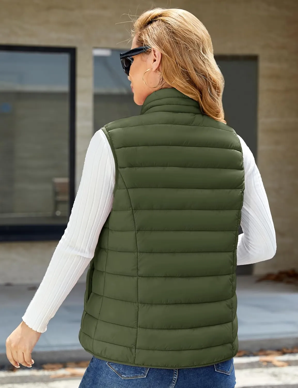 MAGCOMSEN Women's Puffer Vest Lightweight Stand Collar Zip 4 Pockets Puffy Vests Sleeveless Quilted Padded Outerwear