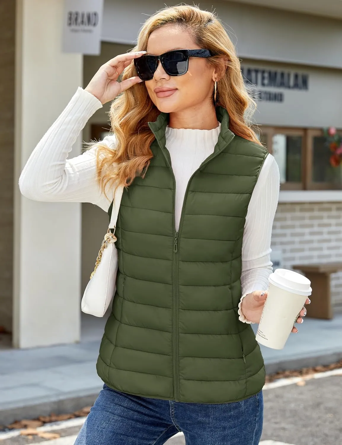 MAGCOMSEN Women's Puffer Vest Lightweight Stand Collar Zip 4 Pockets Puffy Vests Sleeveless Quilted Padded Outerwear