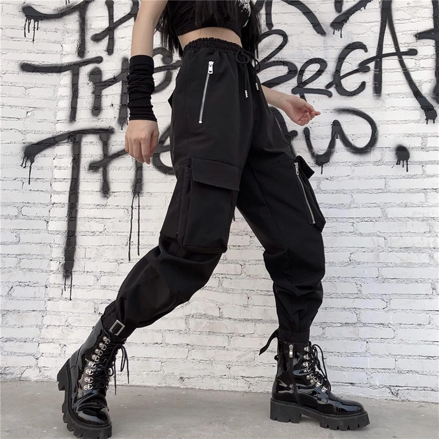 MEINVQIAOTI Black Cargo Pants Women Loose Chained Pants Multi-Pocket Multi-Zip Punk Goth Pants