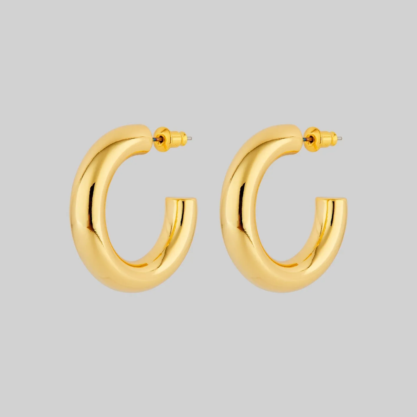 STELLA. Simple Medium Hoop Earrings - Gold