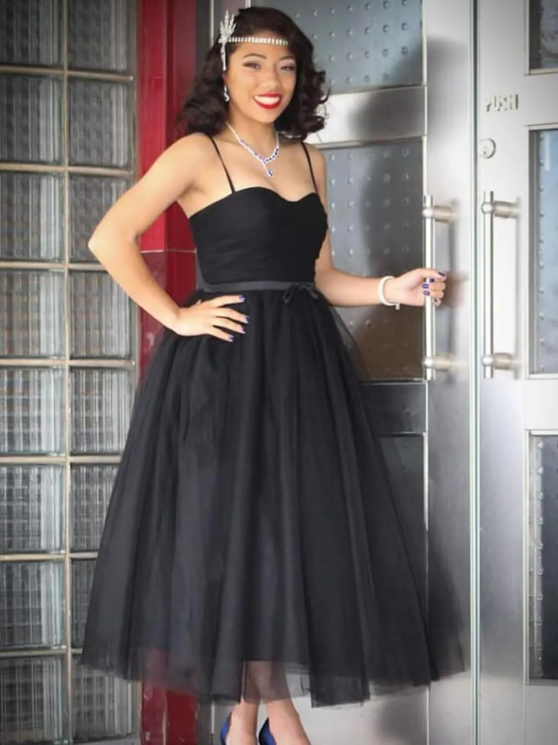 Tulle Tea Length Prom Dress with Pockets Sweetheart A Line Spaghetti Straps Formal Party Gown