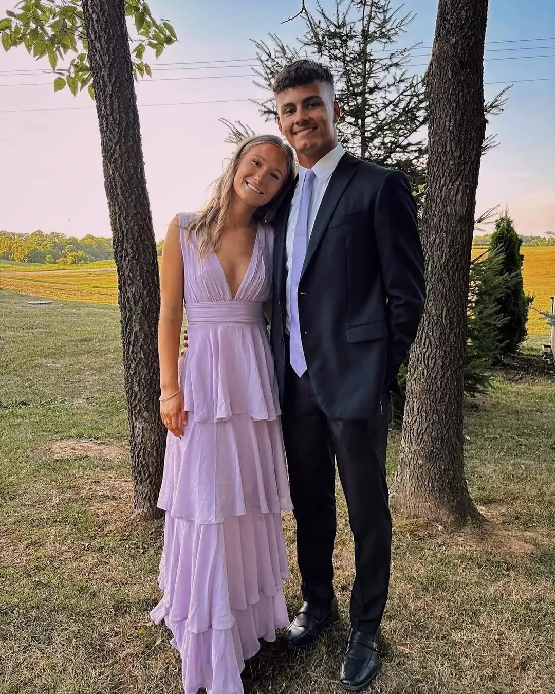 V Neck Bridesmaid Dresses 2025 Chiffon Ruffle Tiered Long Prom Dresses A Line Formal Evening Gowns XOD0436