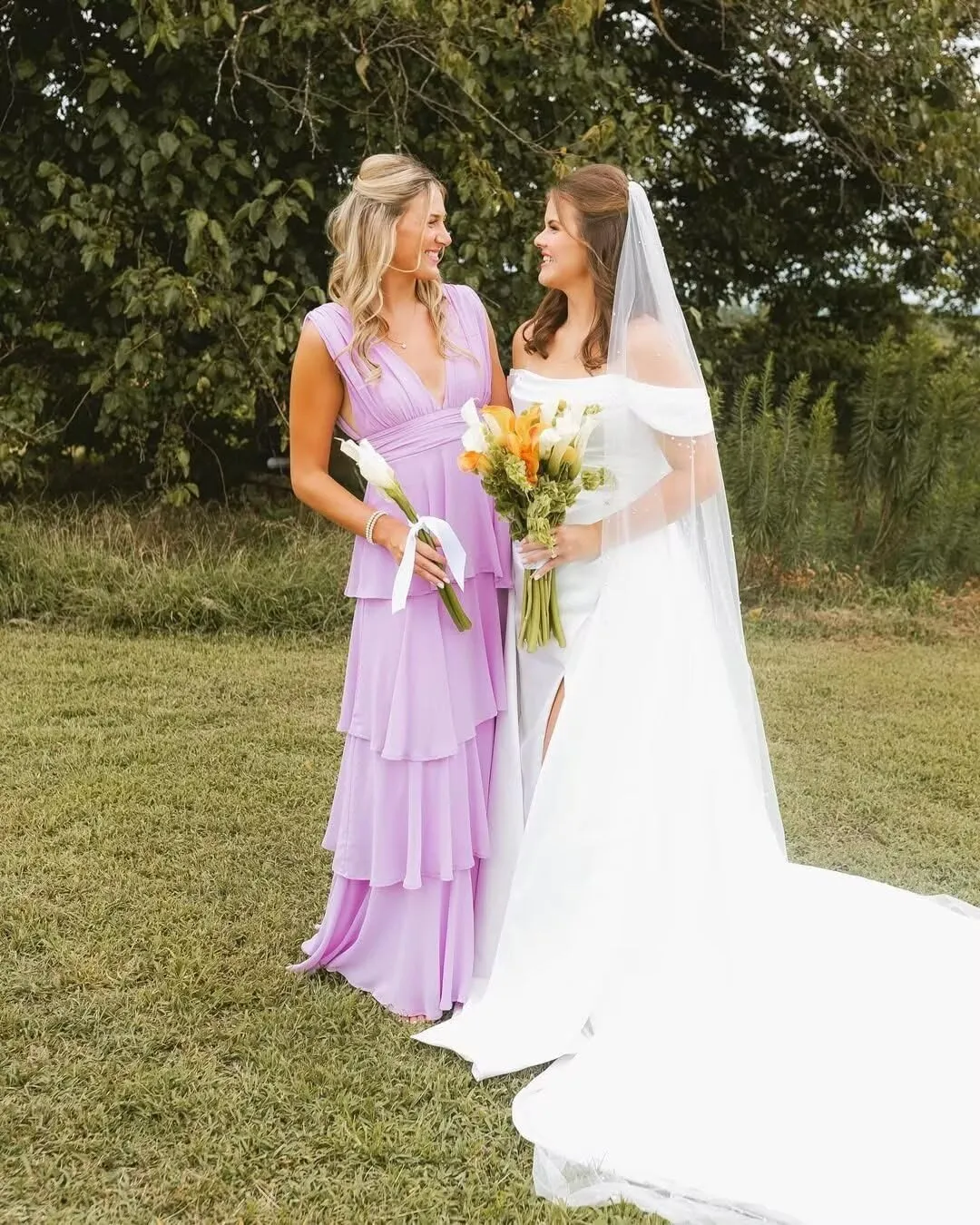 V Neck Bridesmaid Dresses 2025 Chiffon Ruffle Tiered Long Prom Dresses A Line Formal Evening Gowns XOD0436