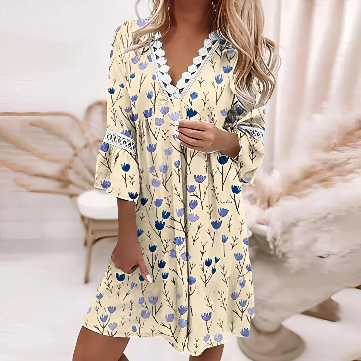 Women's Boho Floral Lace V-Neck Dress, 3/4 Sleeve Mini Beach Sundress, Flowy Swing Hawaiian Print for Summer 2024