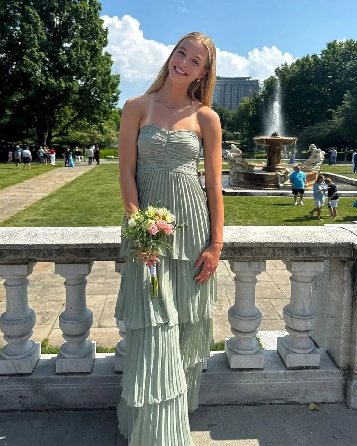 Women's Chiffon Bridesmaid Dresses Strapless Ruffle Formal Dress Long Flowy Evening Party Gowns
