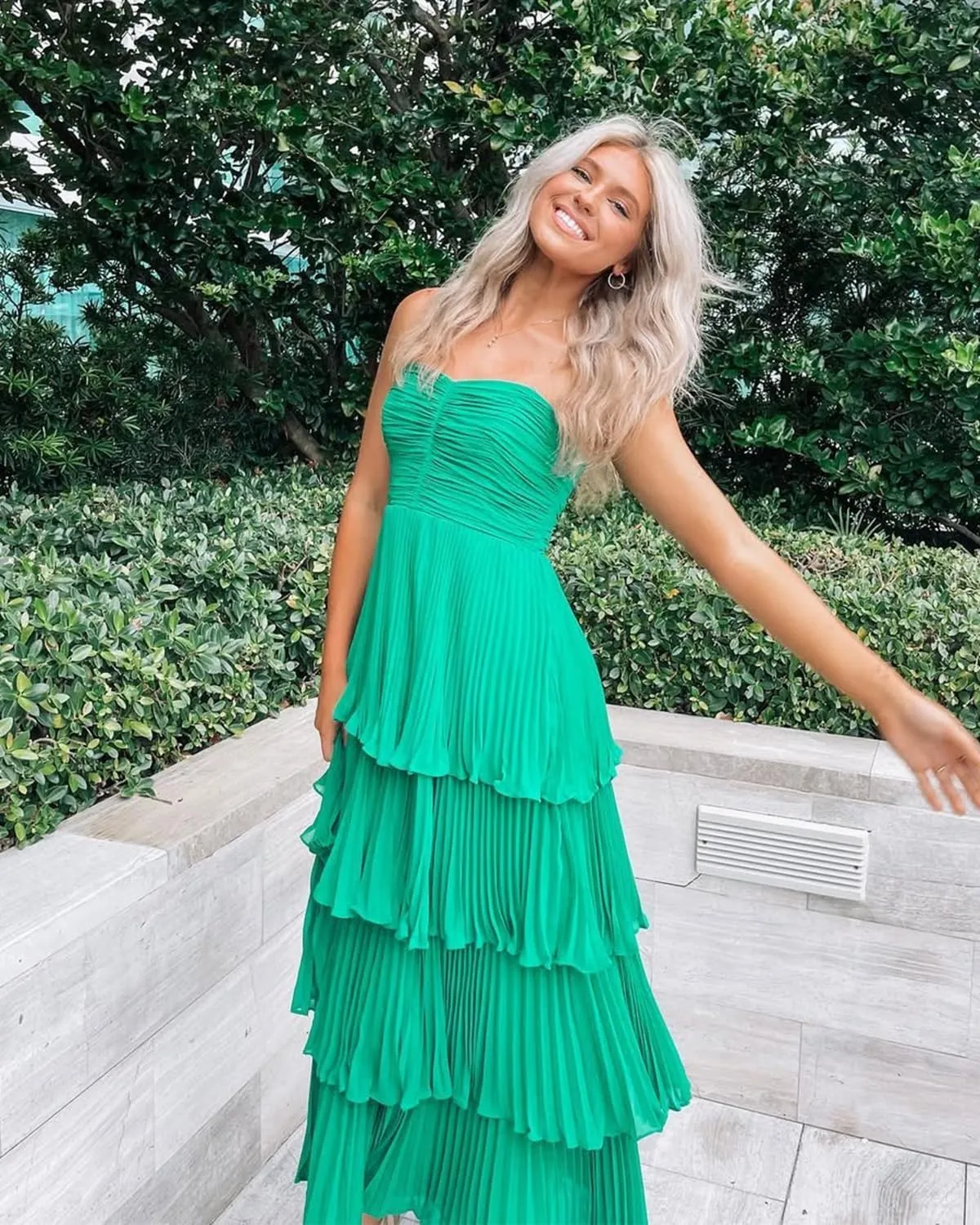 Women's Chiffon Bridesmaid Dresses Strapless Ruffle Formal Dress Long Flowy Evening Party Gowns